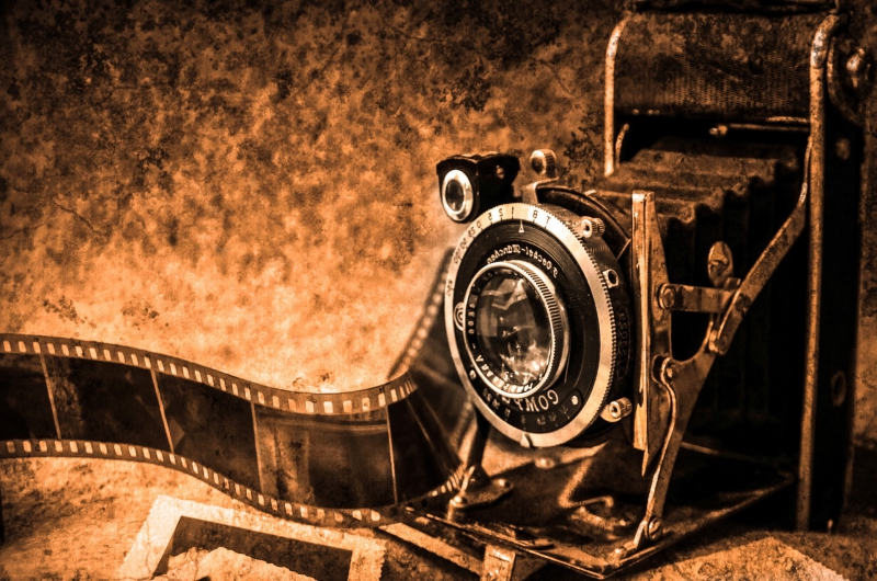 photographe-LA BOLLENE VESUBIE-min_light-wood-night-camera-photography-vintage-1245236-pxhere.com